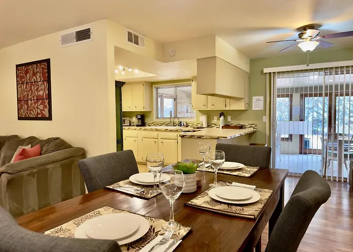 Hébergement de vacances Zen Desert 3br Home, Great Location